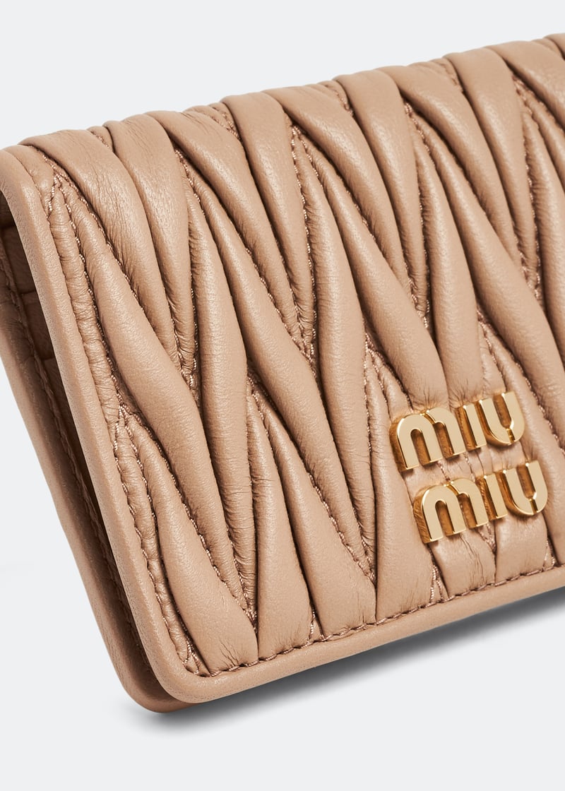 【MIU MIU】Matelasse Card Holder/追跡可能/全国送料無料 Miu Miu Matelasse Nappa Leather Card Holder Black in Leather
