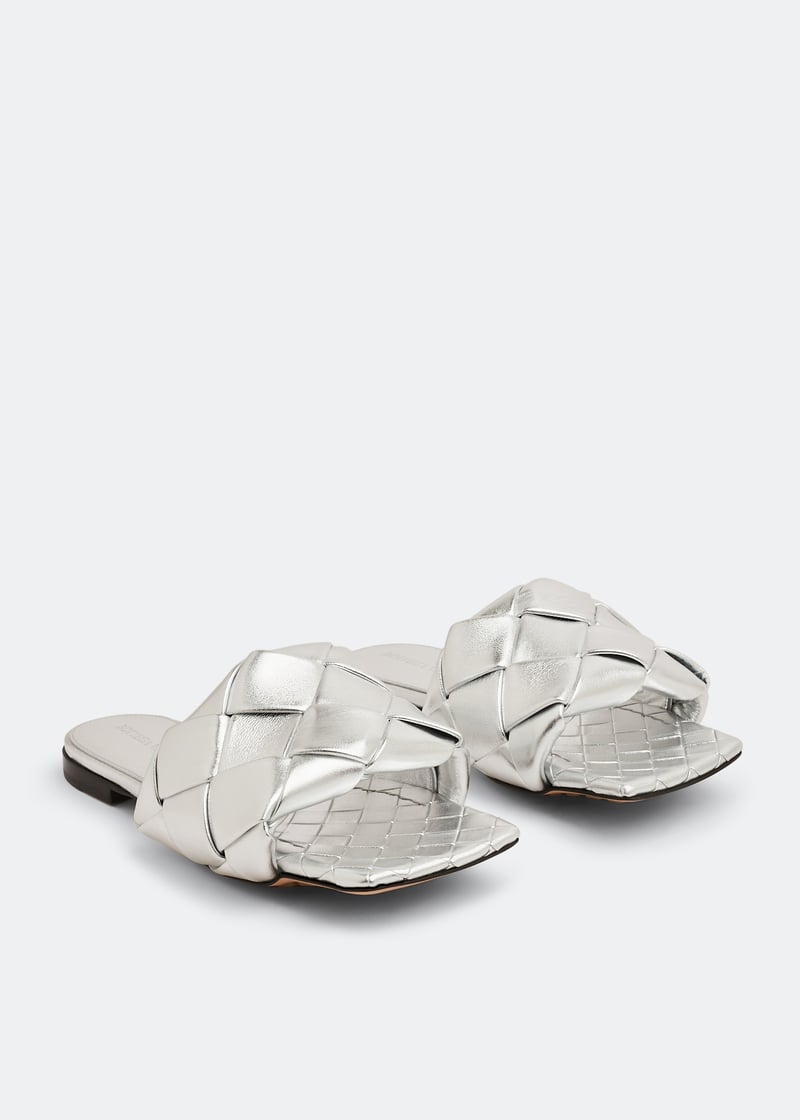 BOTTEGA VENETA アトミック ラウントトゥ ハンフス 【関税込】 Bottega Veneta The Lido flat sandals for Women - Silver in