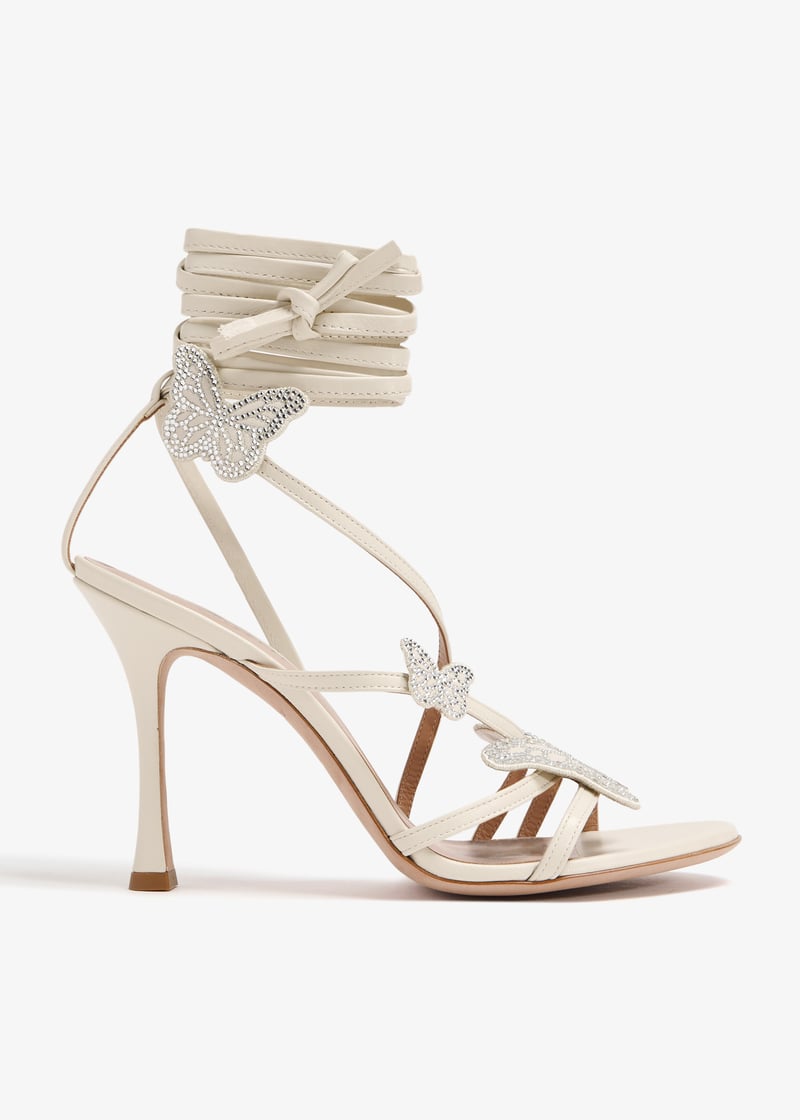 【関税込み】Blumarine ホワイト Butterfly '105 ヒールサンダル White Butterfly '105 Heeled Sandals by Blumarine on Sale