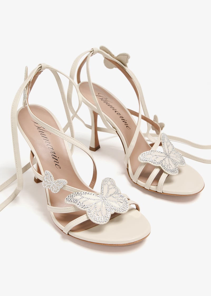 【関税込み】Blumarine ホワイト Butterfly '105 ヒールサンダル Butterfly 105 leather sandals in white - Blumarine | Mytheresa