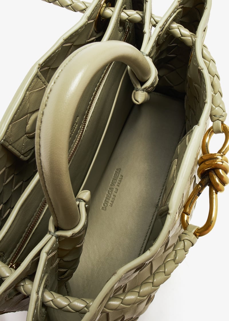 ハンドバッグ BOTTEGA VENETA 766014.V1QE6 Handbags Bottega Veneta® Women's Small Andiamo in Black. Shop online now.