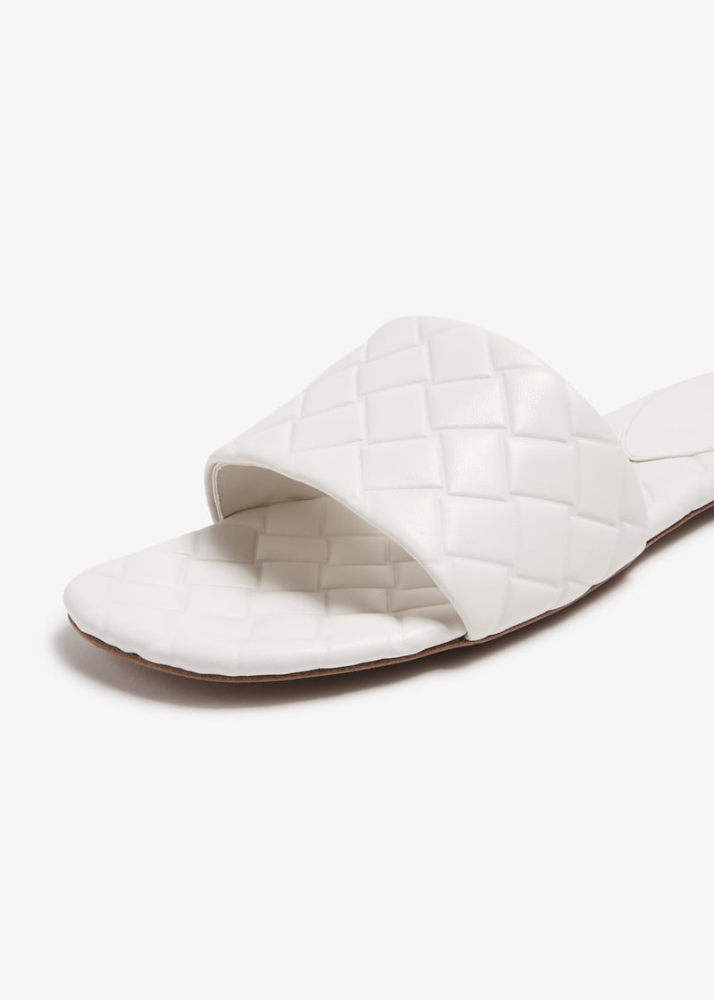 Bottega Veneta*Amy Flat Mule レザーフラットミュール*送料込 778163v3rs02916_3.jpg?ts=