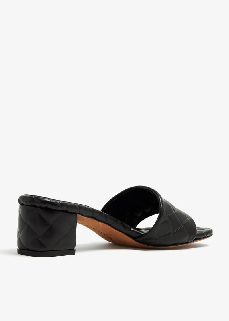 【送料&関税込】Bottega Veneta Amy Leather Mules Bottega Veneta Amy Leather Mules | italist