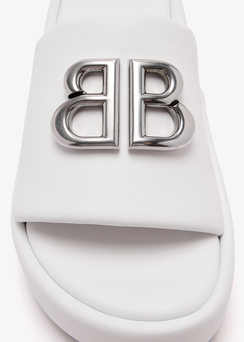 Balenciaga Rise slide sandals for Women - White in UAE