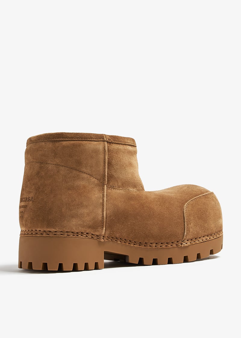 【balenciaga】Alaska Fur ブーティ Men's Alaska Fur Bootie in Black | Balenciaga US