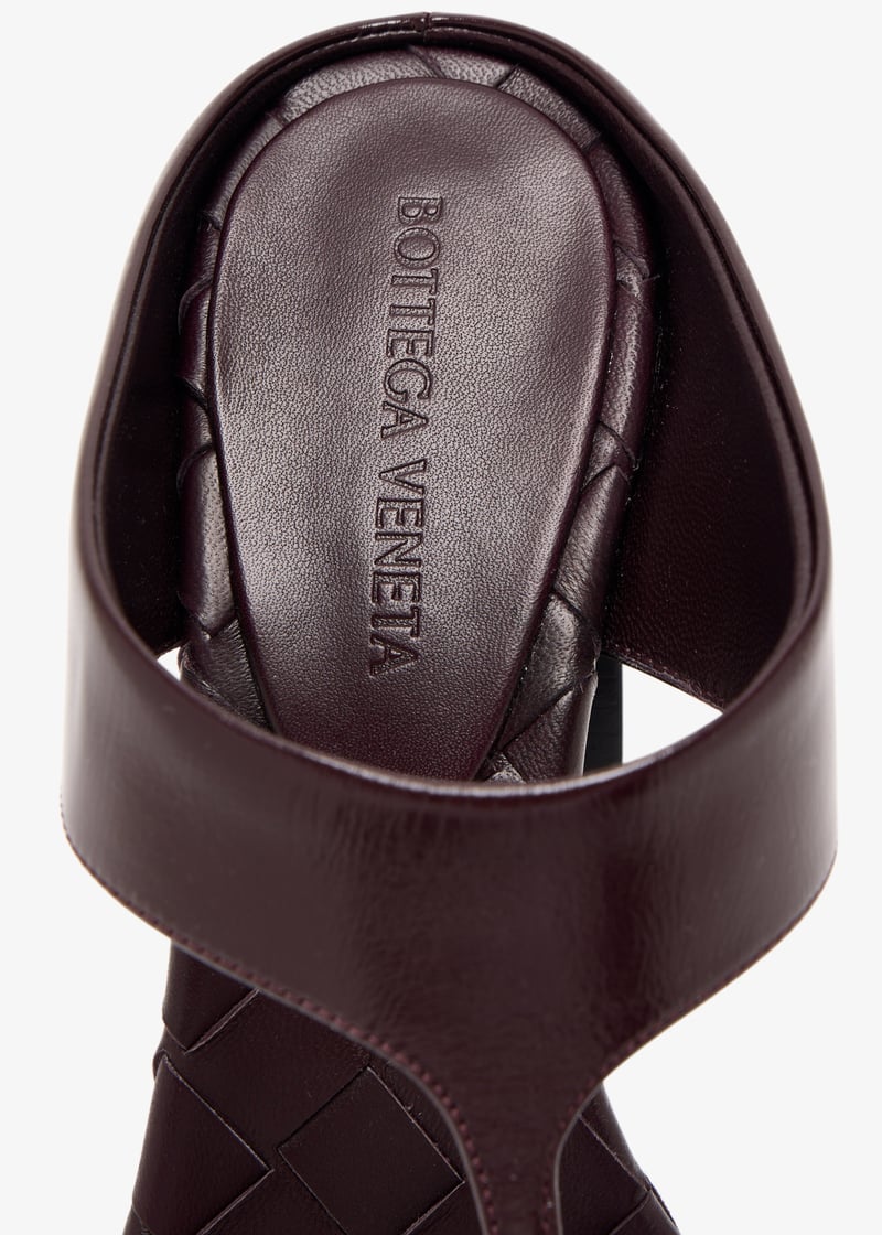 Bottega Veneta Marella thong sandals for Women - Burgundy in