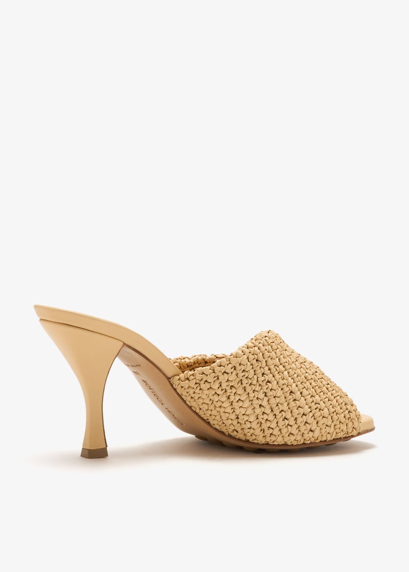 Bottega Veneta Blink sandals for Women - Beige in UAE