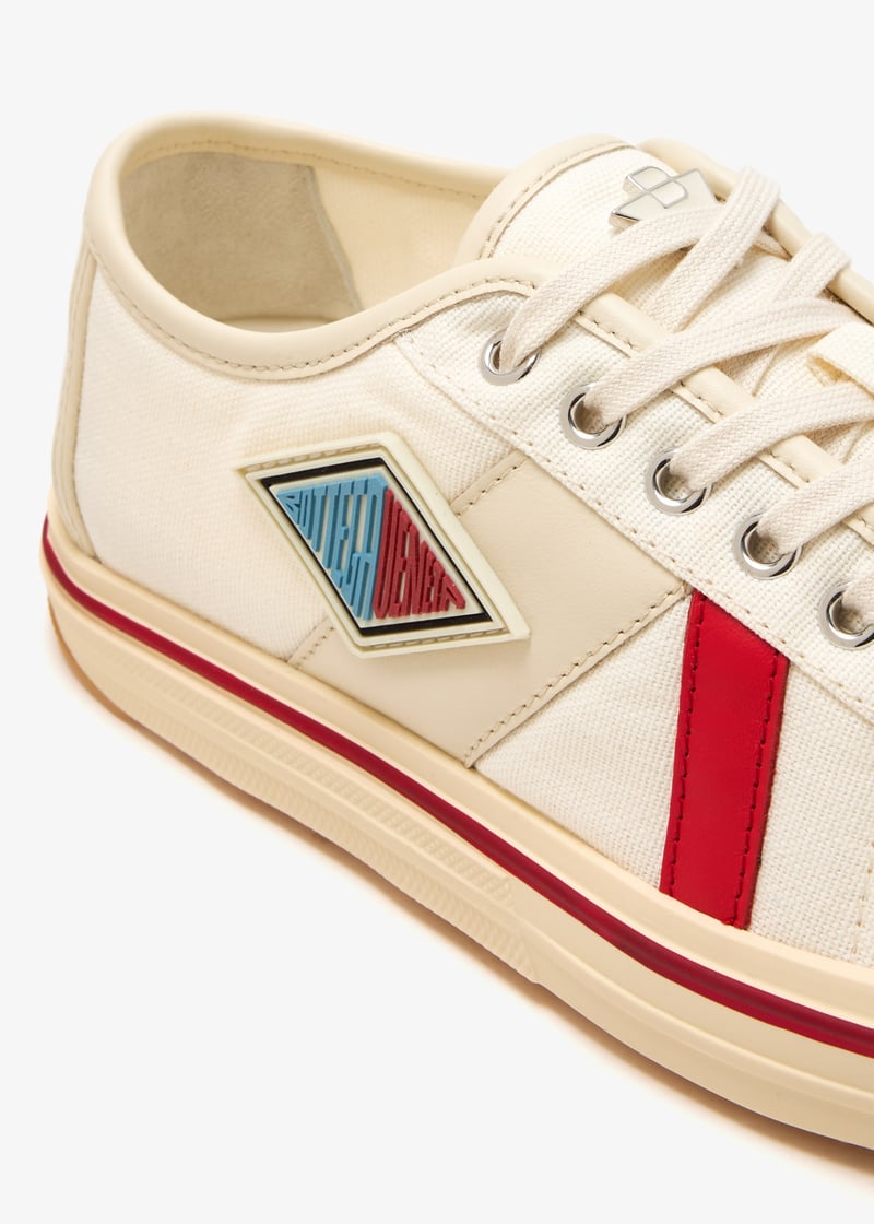 Bottega Veneta Eliot sneakers for Men - Cream in UAE | Level