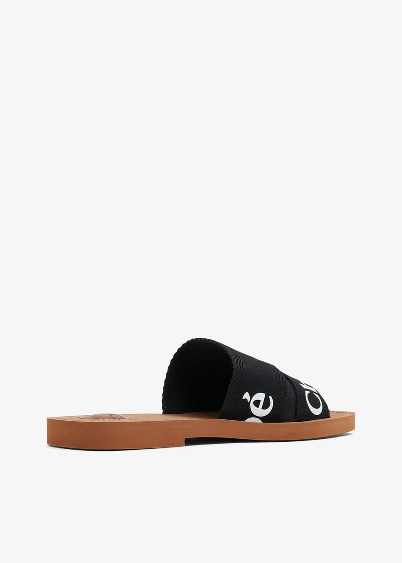 シューズ・サンダルその他 CHLOE Woman Flat sandals Black CHC22U188Z3 001 Amazon | [クロエ] サンダル ウッディ フラットミュール