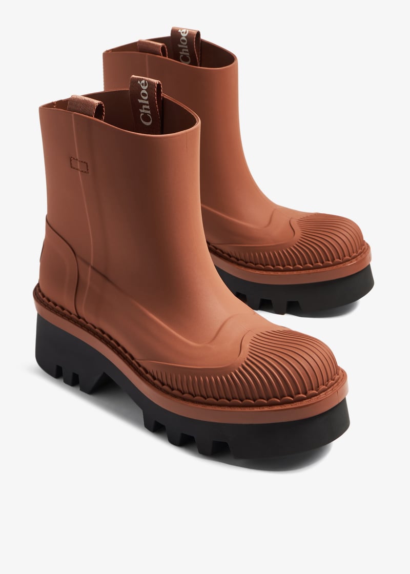 ショートブーツ・ブーティ CHLOE BEIGE RAINA RAINY BOOTS Chloé Betty Rain Boot | Chloé US