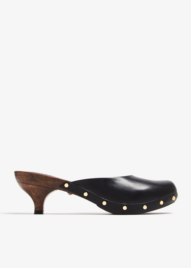 Chloé Leather clogs for Women - Black in UAE | Level Shoes