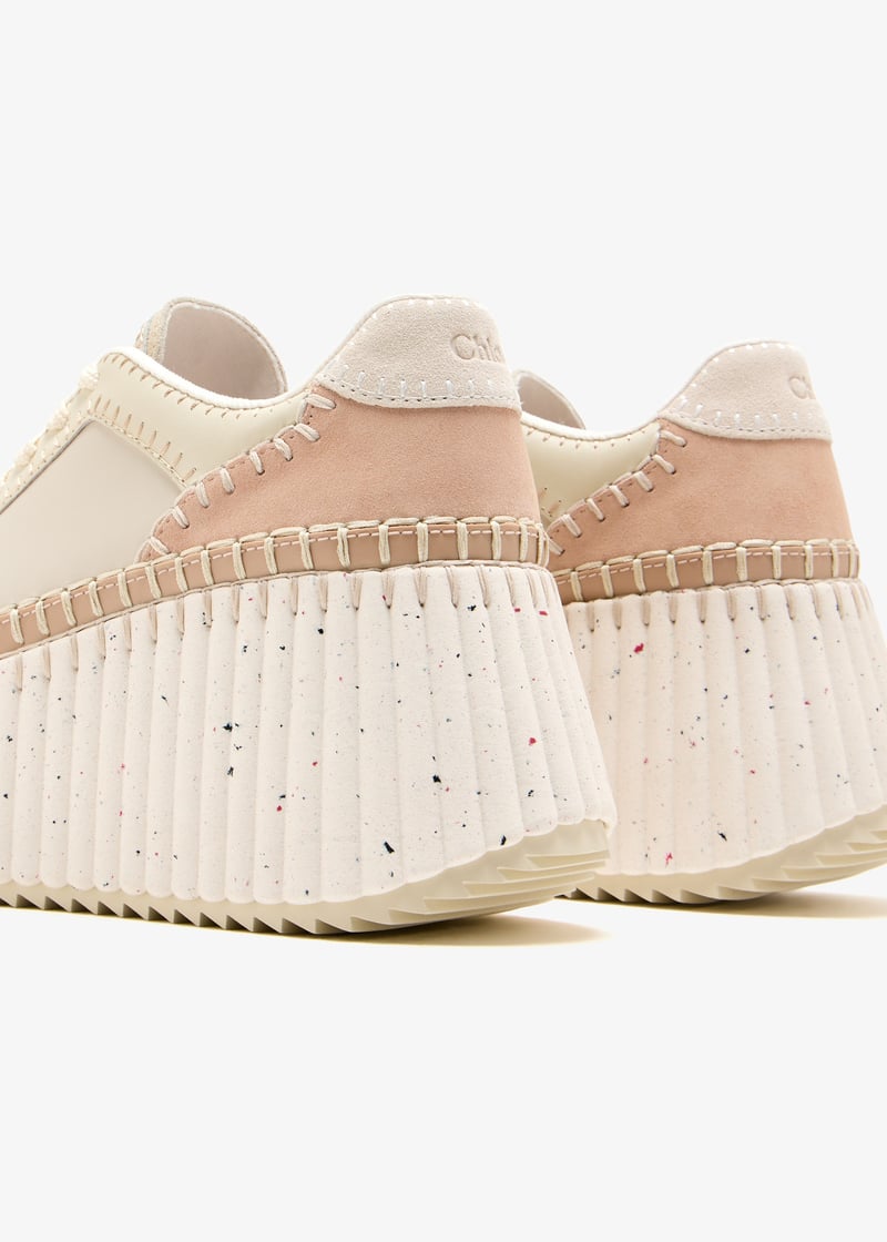 スニーカー Chloe FW25 NAMA DOUBLE SOLE (CHC24U02IBD 101) Chloé Nama wedge sneakers for Women - White in USA | Level Shoes