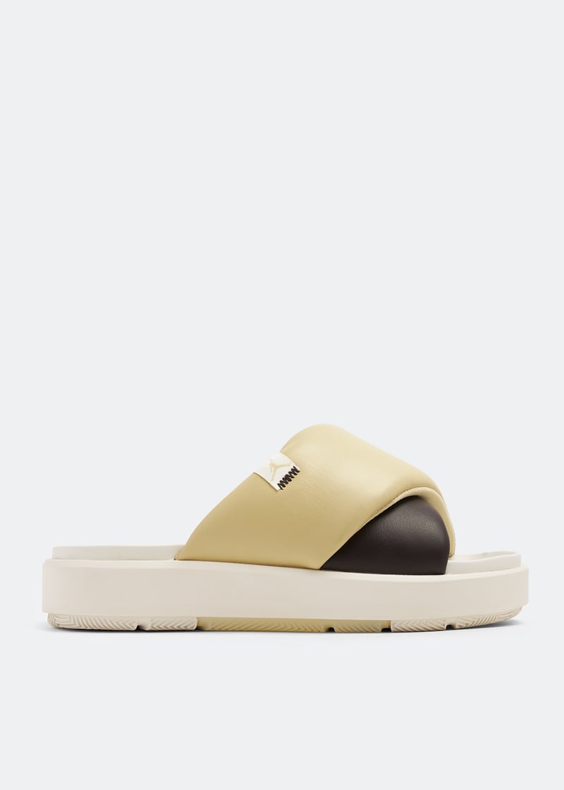 【Nike】送料/関税込 W JORDAN SOPHIA SLIDE Nike Jordan Sophia slides for Women - Beige in UAE | Level Shoes