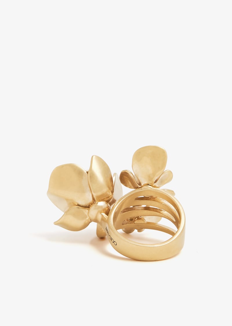 JIMMY CHOO Petal Ring パール&クリスタル フィニッシュ リング Jimmy Choo Petal ring for Women - Gold in UAE | Level Shoes