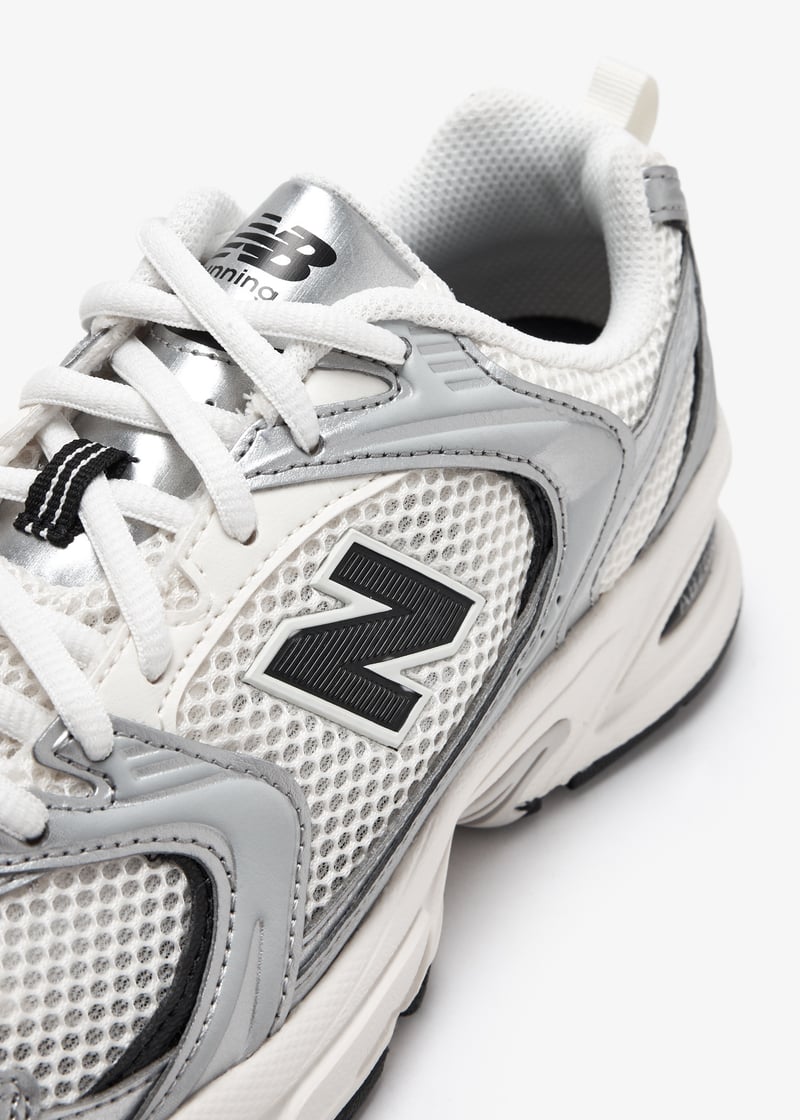 New Balance 530 sneakers for Women - White in UAE | Level Shoes