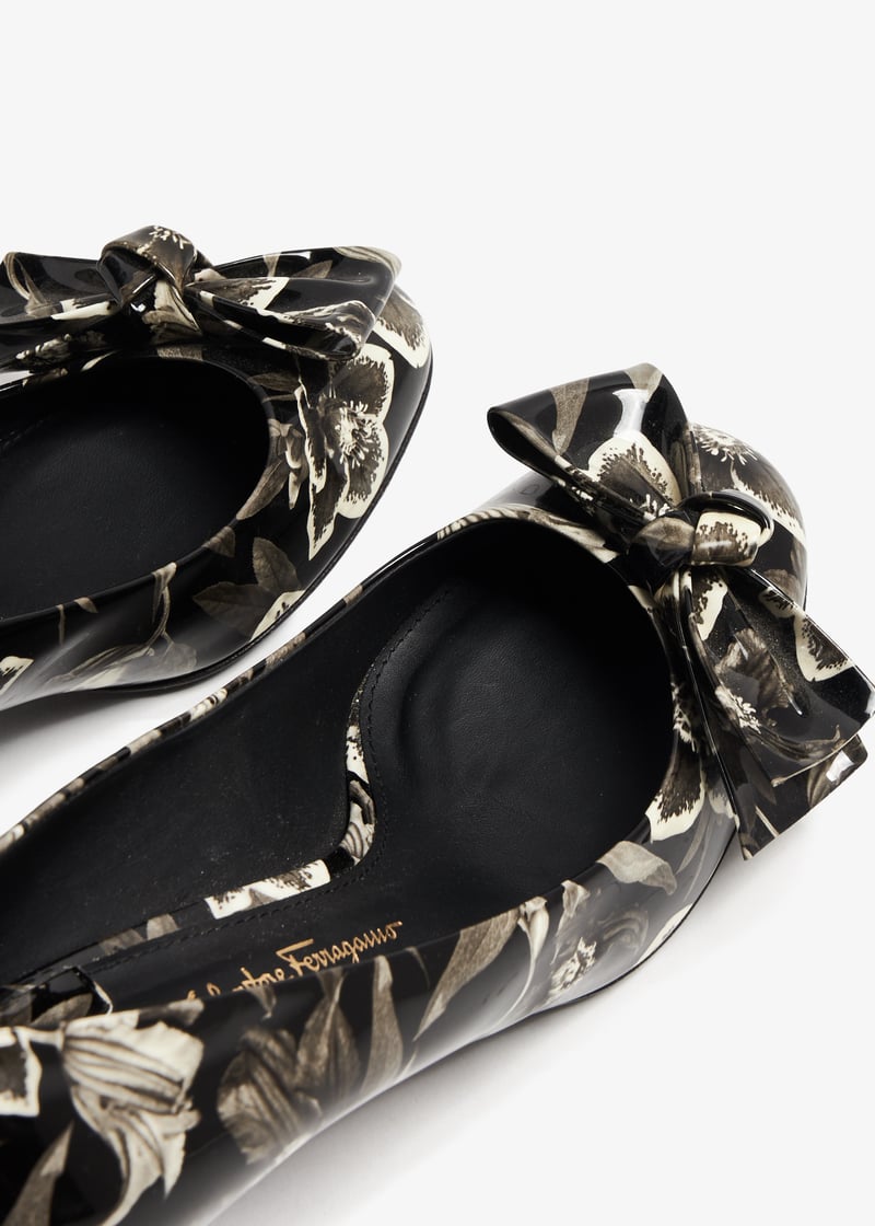 Salvatore Ferragamo Pre-Loved Lucca pumps for Women