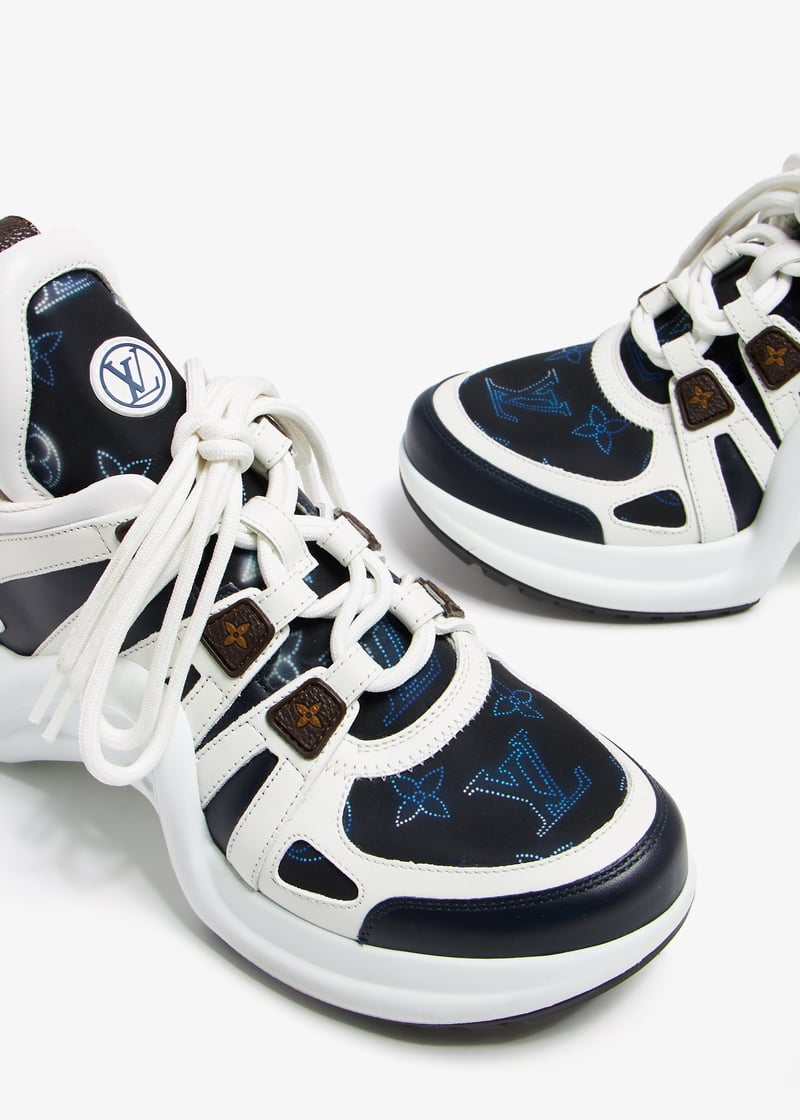 ♡♡liv♡♡ Lola Cruz smiley wink face beaded crystal leather sneaker