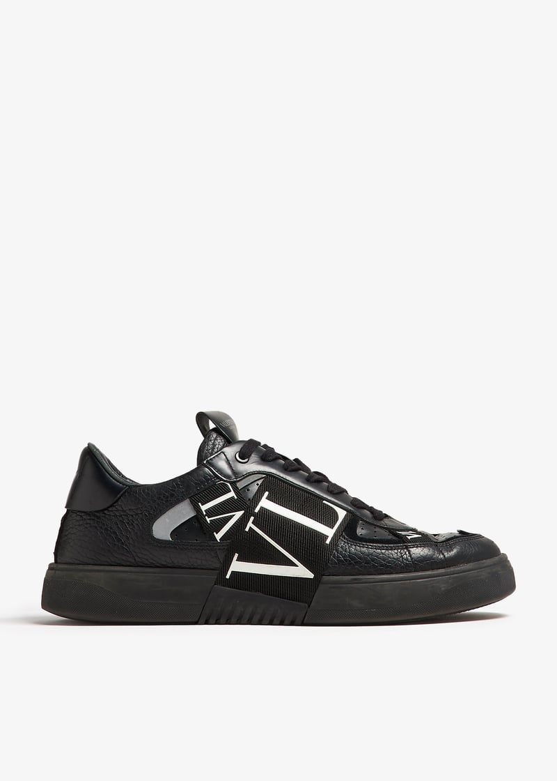 Valentino Garavani Pre-Loved VL7N sneakers for Men - Black