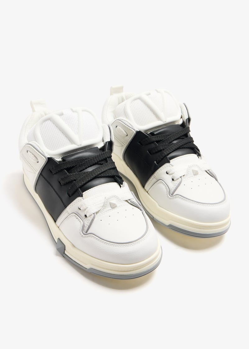 【関税＆送料込み】Valentino Garavani White Leather Low Top 21819304_52172370_1000.jpg
