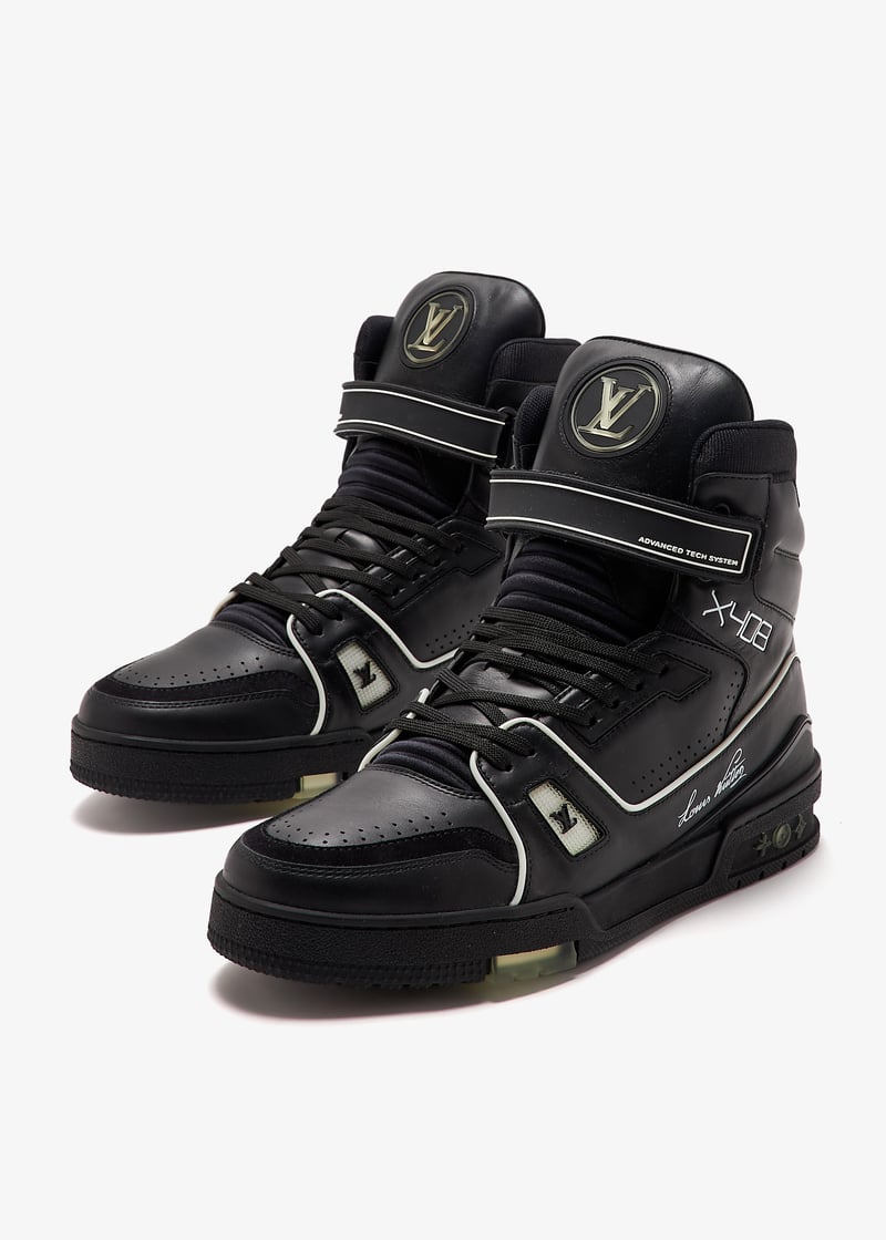 LouisVuitton22AW♪エシャルプ・LV ヘッドライン Louis Vuitton Pre-Loved x 408 Fiber Optic LED sneakers for