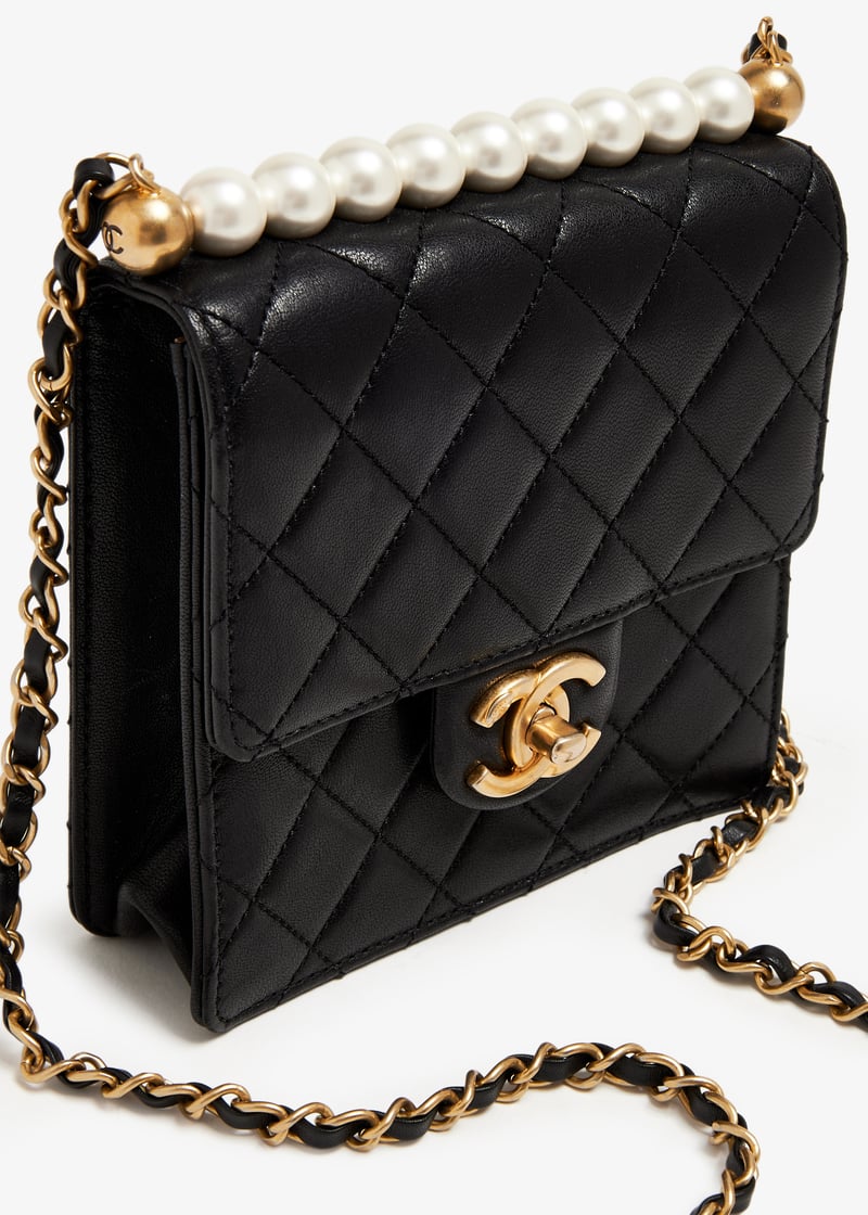 CHANEL ブラック フラワーエンボス バッグ CHANEL BAG – Sheer Room