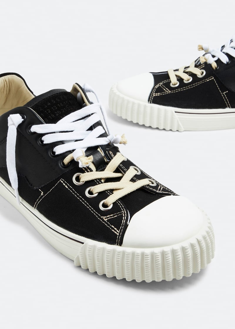 Maison Margiela New Evolution sneakers for Men - Black in