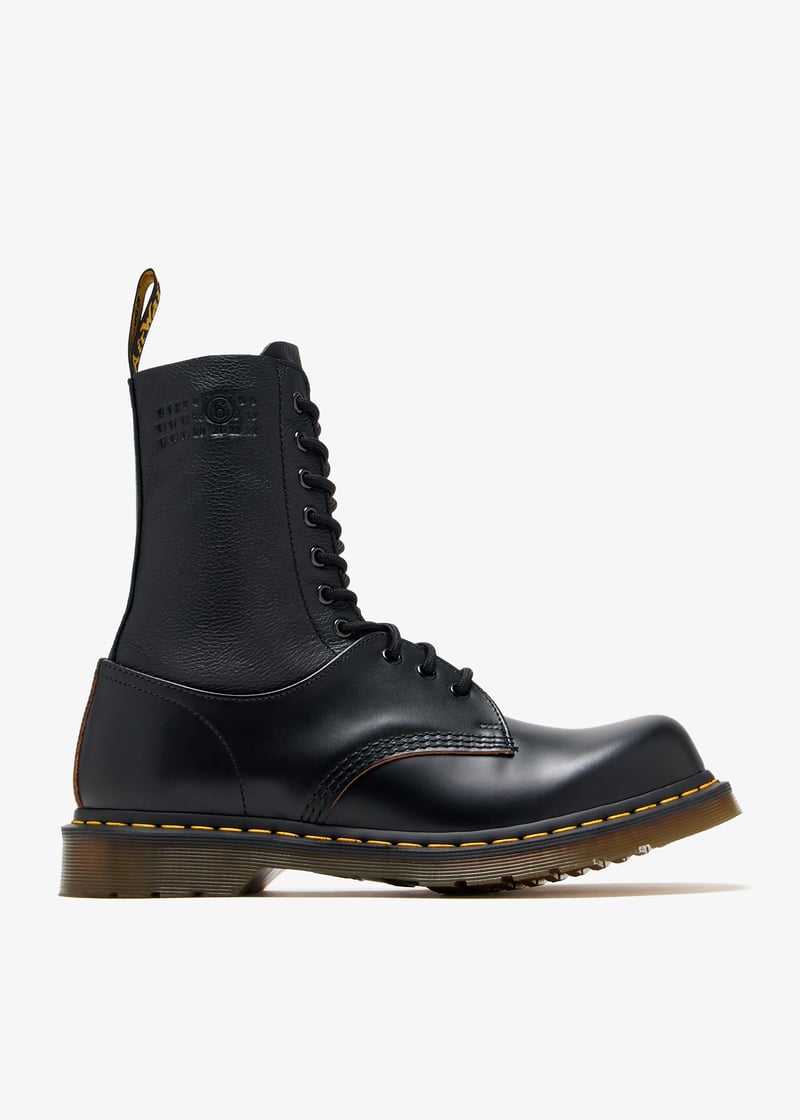 MM6 x Dr. Martens 1490 10-eye boots for Men - Black in Qatar