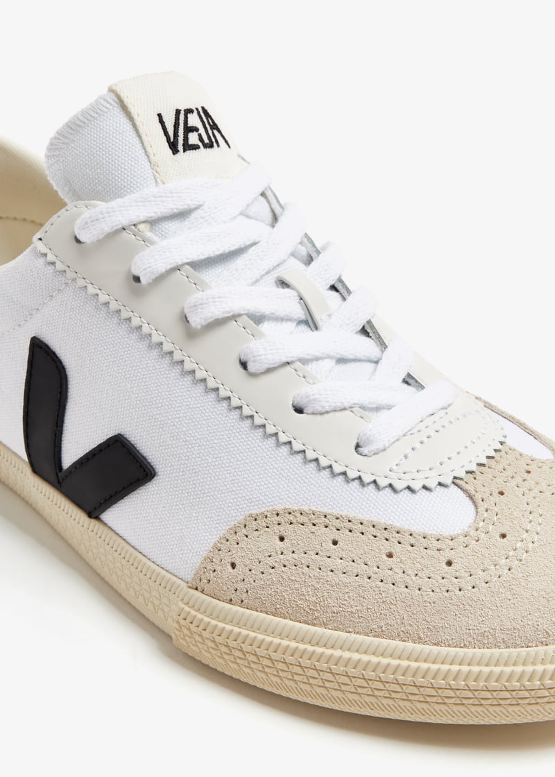 【送料&関税込】Veja Volley Sneakers Veja Volley Sneakers | Shopbop