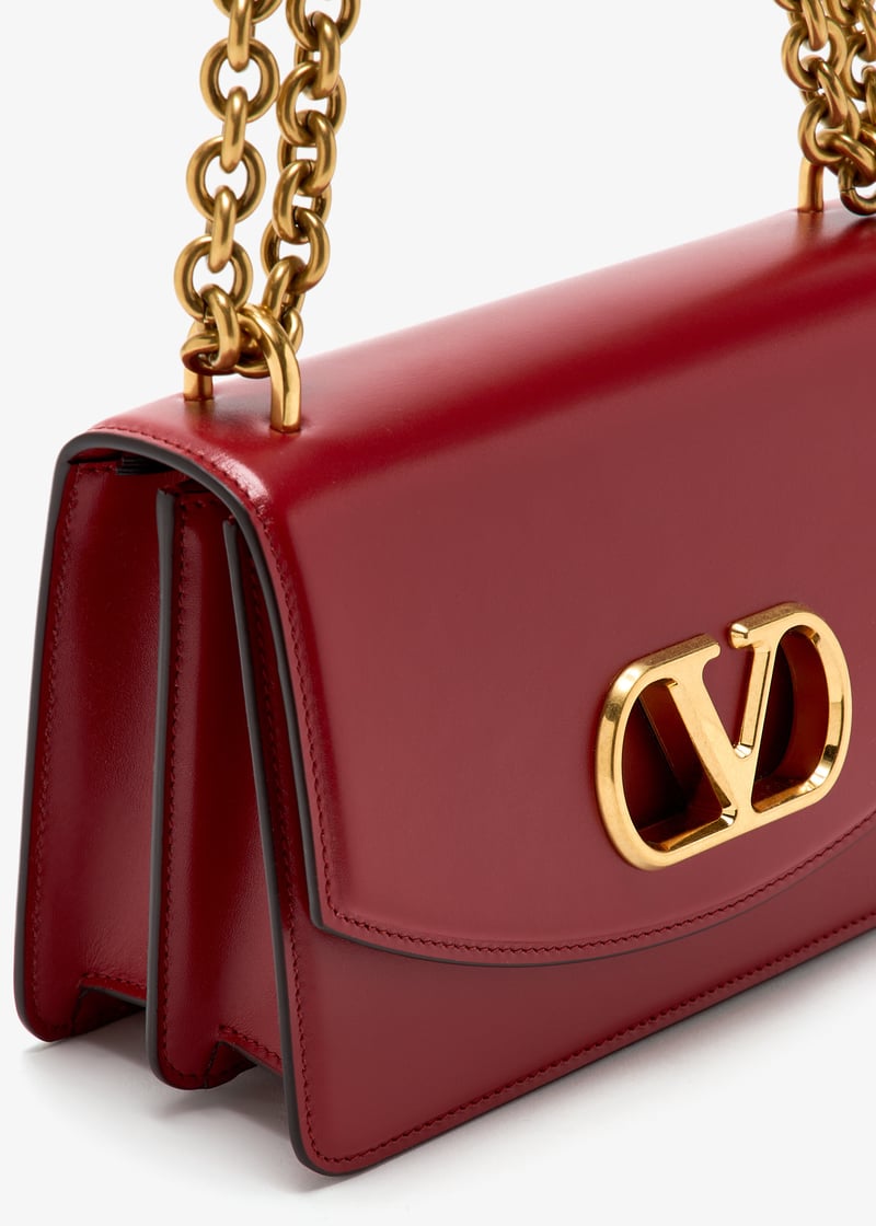 【関税＆送料込み】Valentino Garavani Vain Small Shoulder B Valentino Garavani Vain Soft Embroidered Small Shoulder Bag