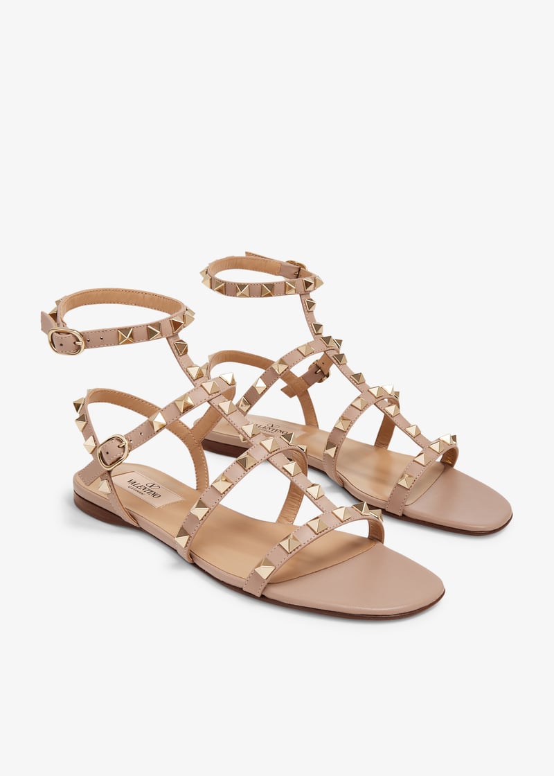 サンダル・ミュール VALENTINO GARAVANI SANDALS AVANA BEIGE Valentino Garavani Rockstud flat sandals for Women - Beige