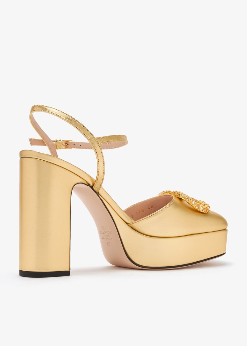 VIP【関税送料無料】希少 Valentino Garavani Vlogo pump Valentino Garavani VLogo Signature pumps for Women - Black