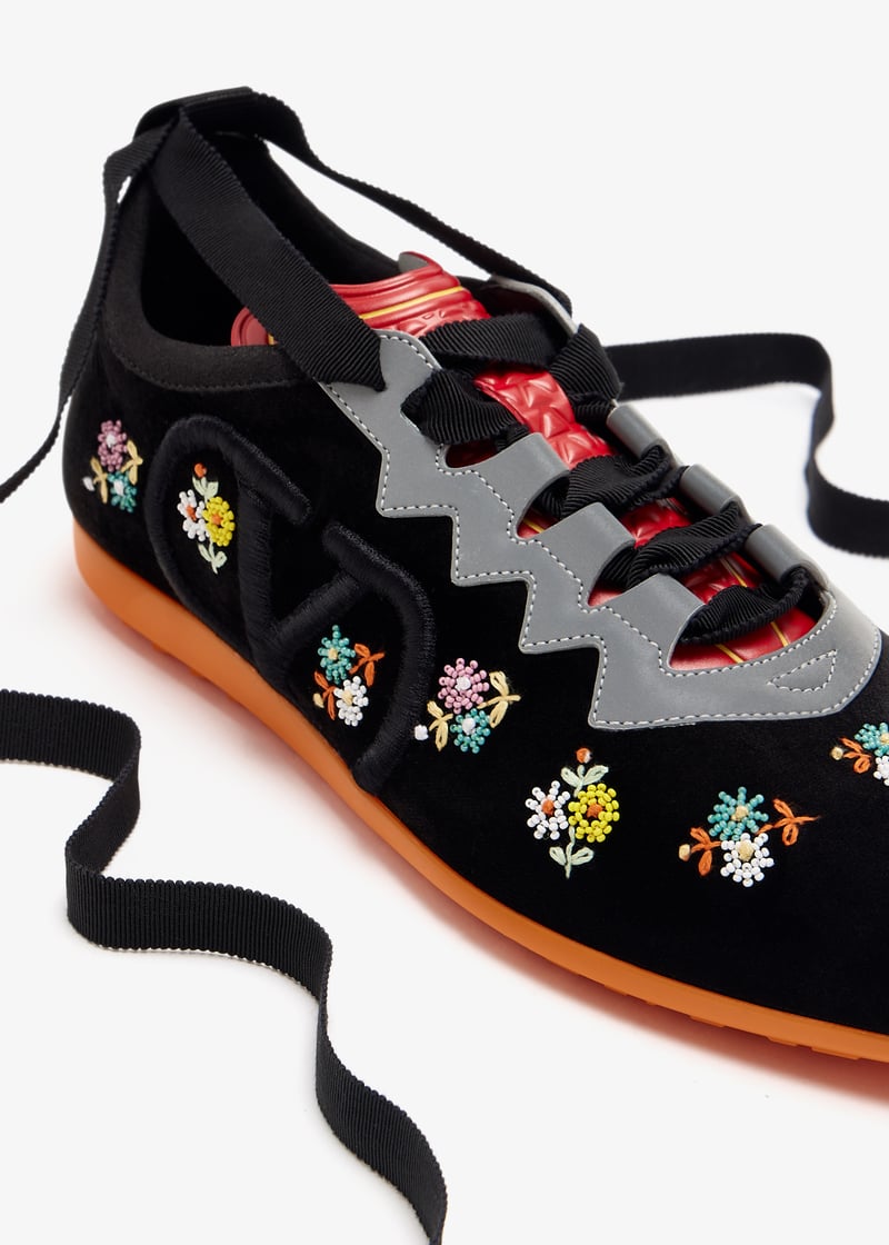 Valentino Garavani★ブラック Chromathon スニーカー Chromathon Sneaker In Perforated Nappa for Woman | Valentino PT