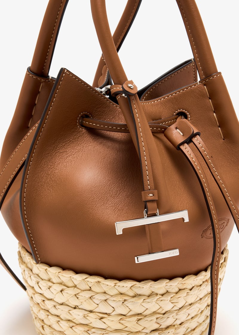 VIP【送料無料・関税込み】人気 Tod's Brown Leather Bucket Bag Woman BROWN Bucket Bag in Leather Medium
