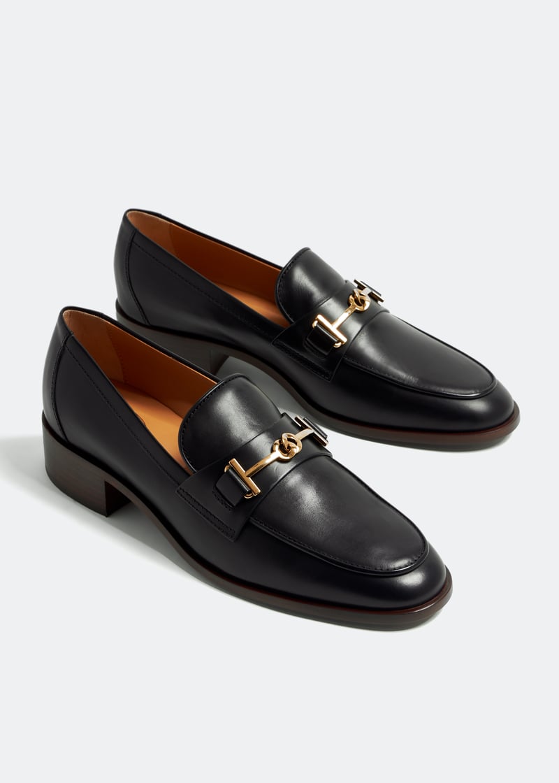 Tod's Leather loafers for Women - Black in Qatar | Level Shoes